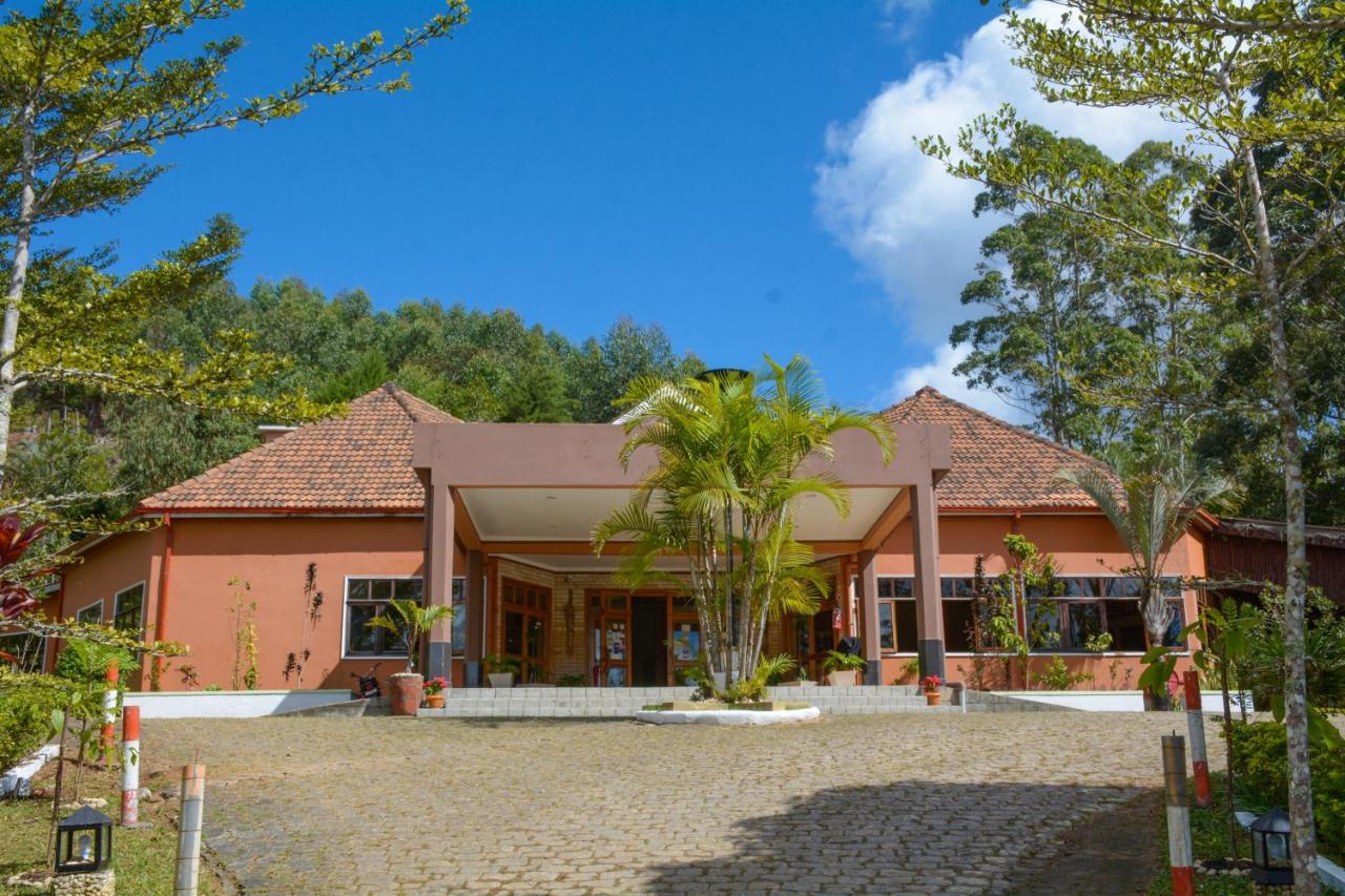 Andasibe Cyperus Hotel Moramanga Dış mekan fotoğraf